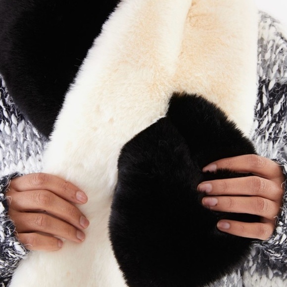 ❄️ NWT APPARIS Faux Fur Stole & Earmuffs ❄️ - Picture 6 of 10
